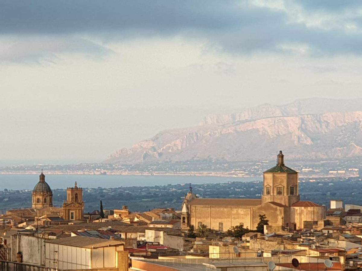 Il Girasole Del Centro Storico Villa Alcamo Exteriör bild