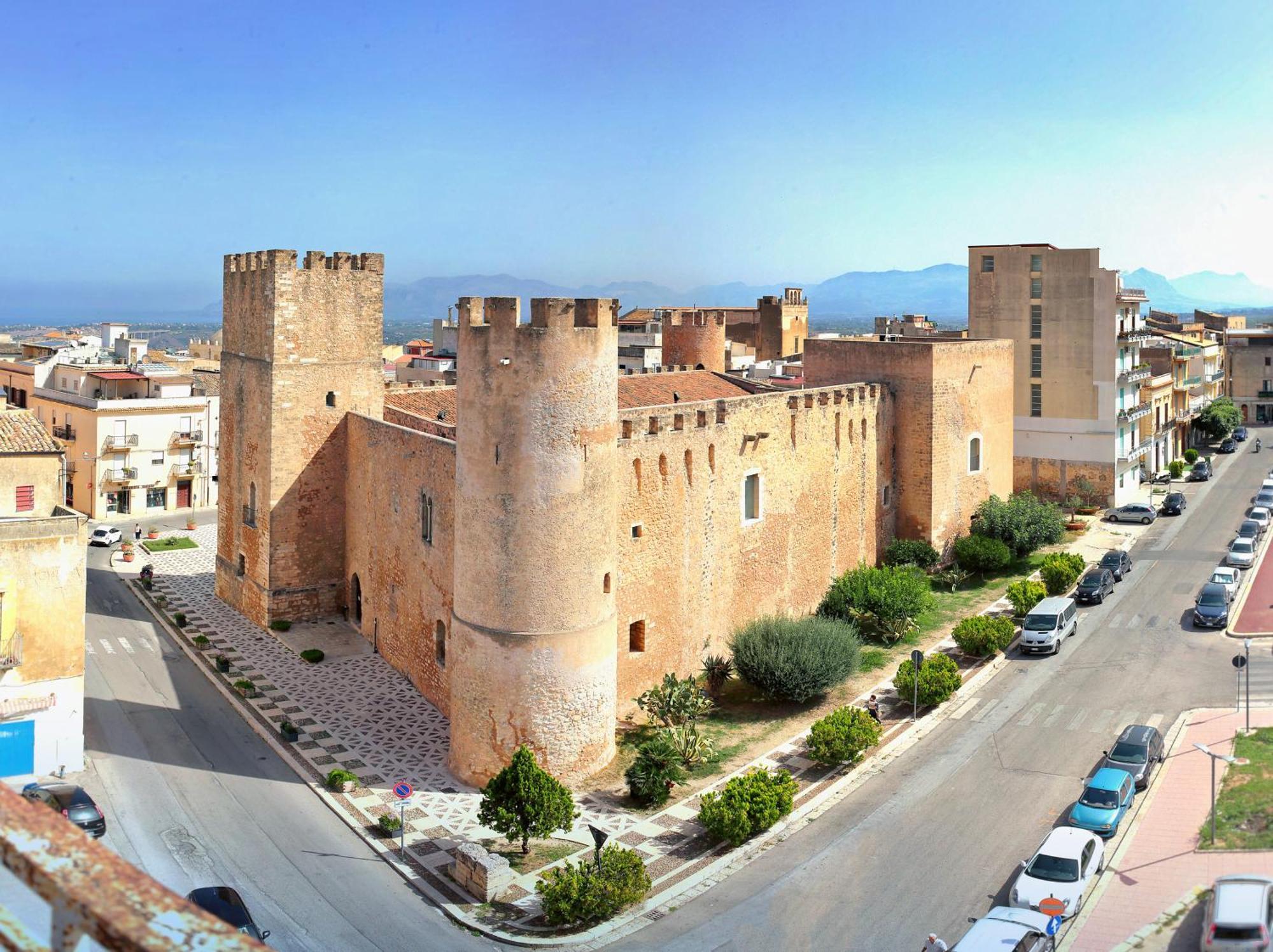 Il Girasole Del Centro Storico Villa Alcamo Exteriör bild